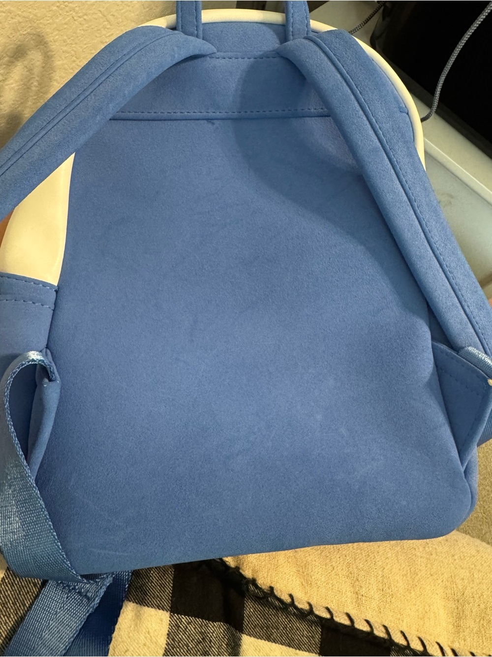 Stitch LoungeflyBackpack - Picture 14 of 15